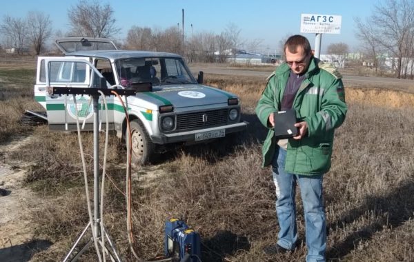 Отбор проб атмосферного воздуха специалистами филиала  ЦЛАТИ по Волгоградской области.